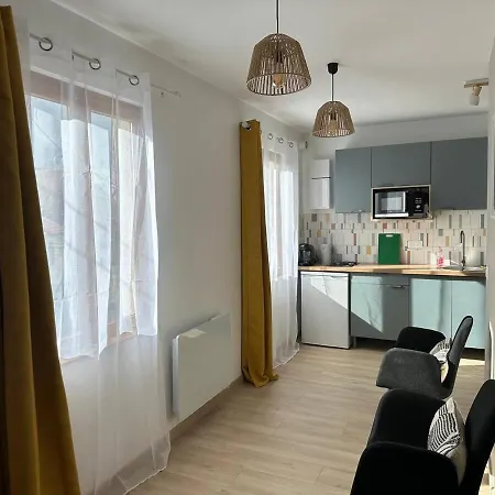 - Proche Centrex & Disneyland Apartment